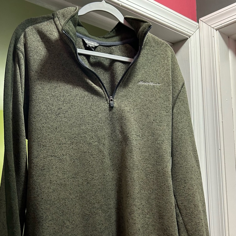 EDDIE BAUER